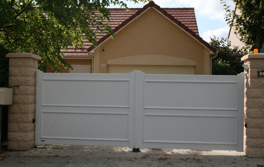 Nos modèles de portails PVC à Clermont-Ferrand