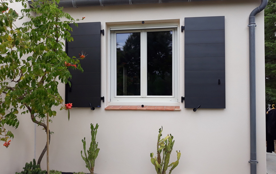 Volets battants épurés à Clermont-Ferrand